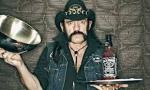 lemmy drinking.jpg